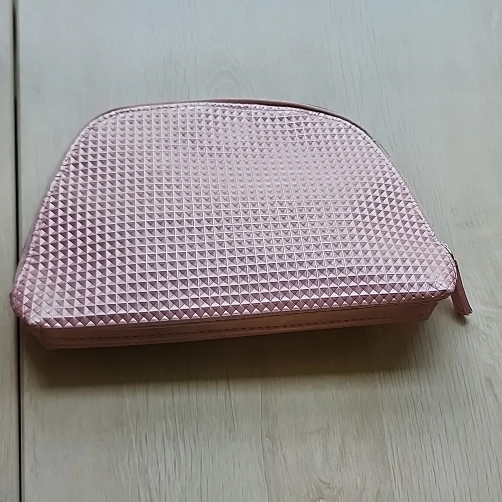 NWOT Jimmy‎ Choo pink make-up bag